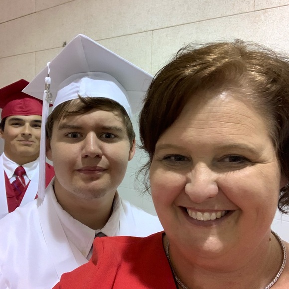 Meet your Posher, Stephanie - Picture 1 of 1